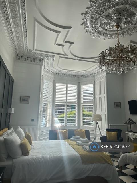 Double £990/Month