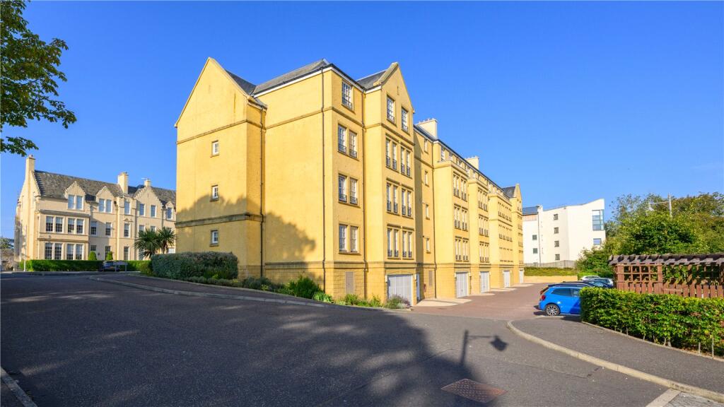 17 Adamson Court