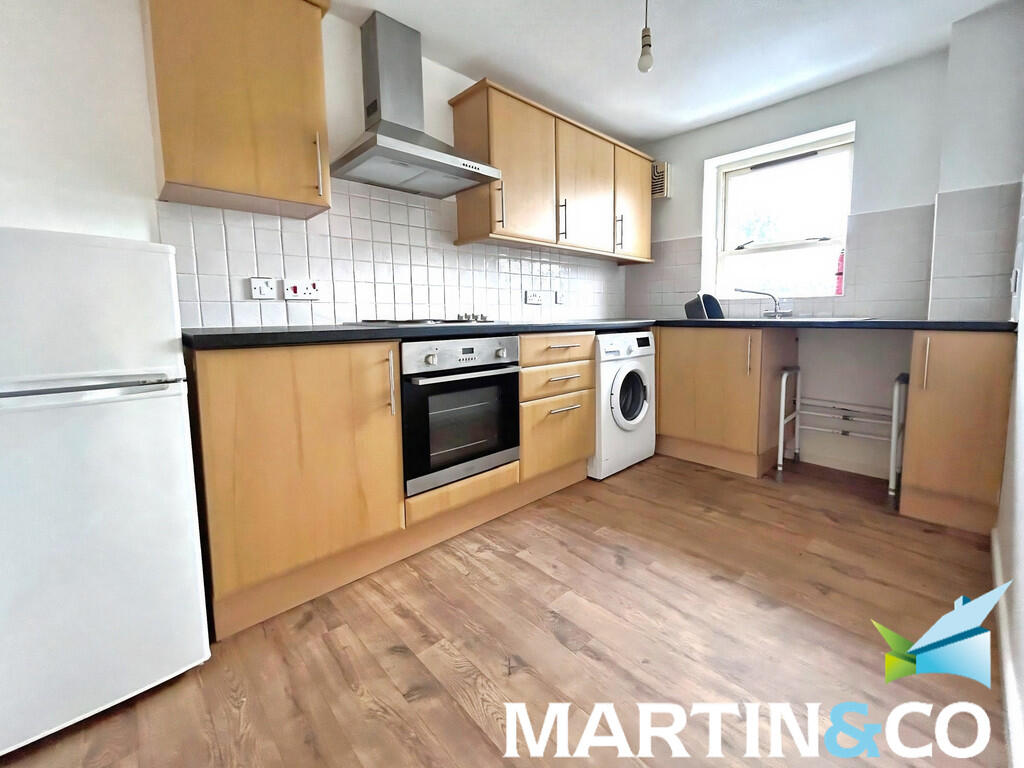 b966dcb9-IMG-2024...