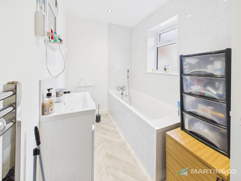 CAM02318G0-PR0553...