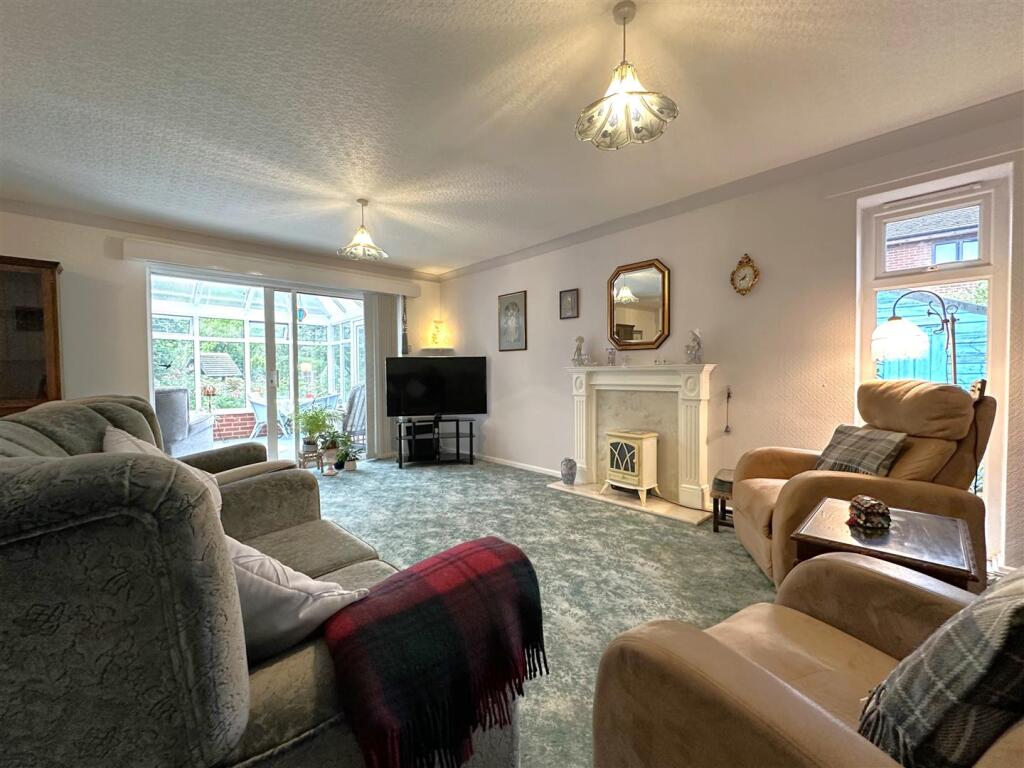 Large Living Room 330
