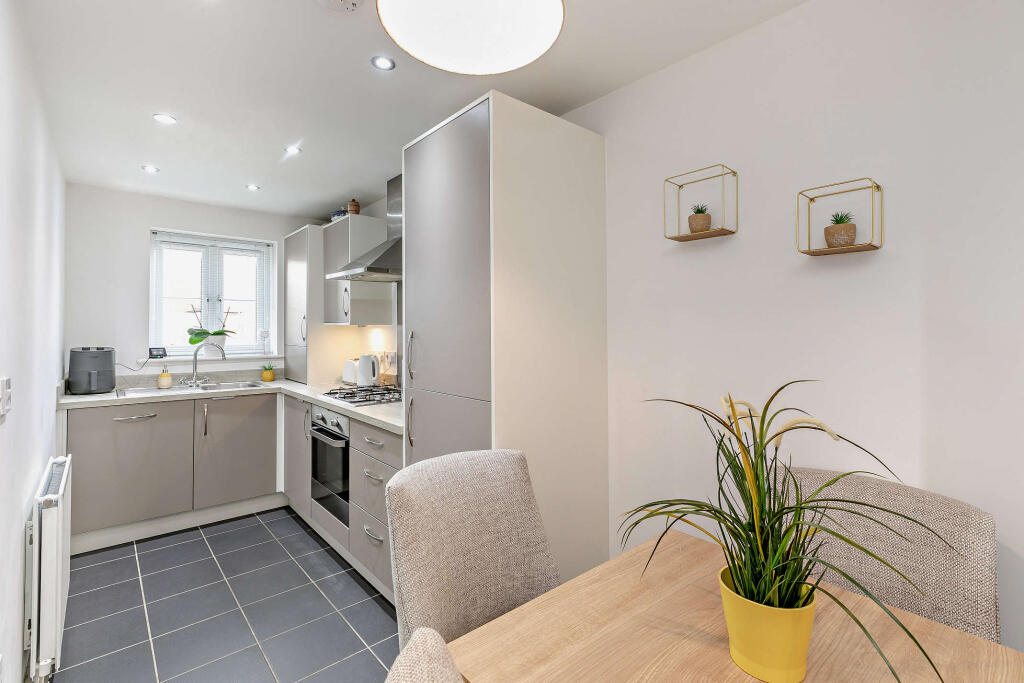 Kitchen / Dining