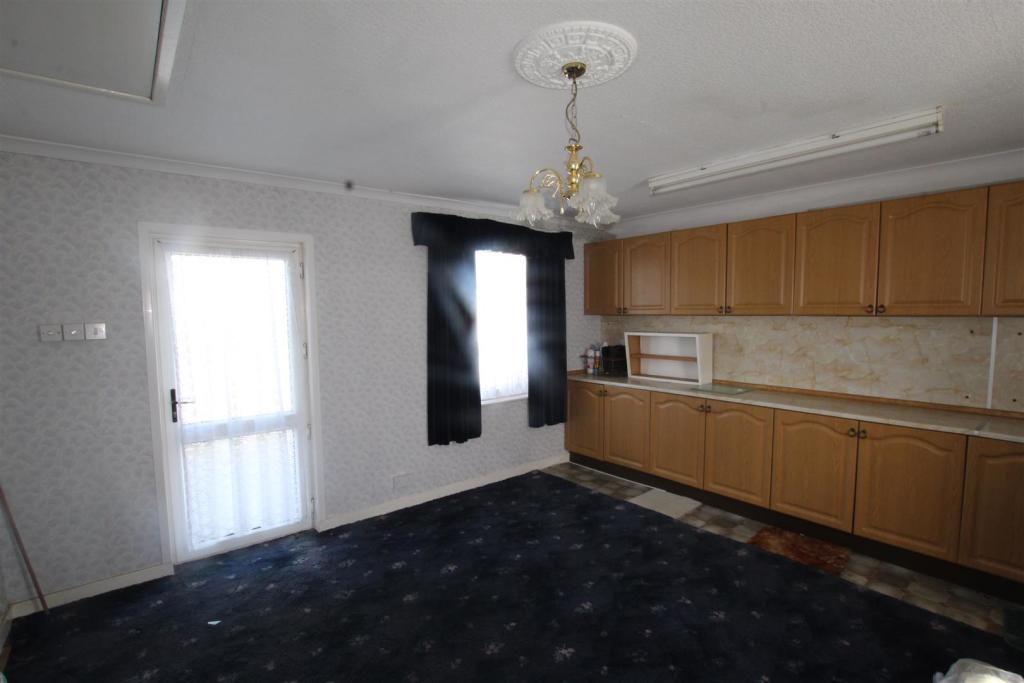 2ND RECEPTION ROOM/UTILITY ROOM/POTENTIAL ANNEXE