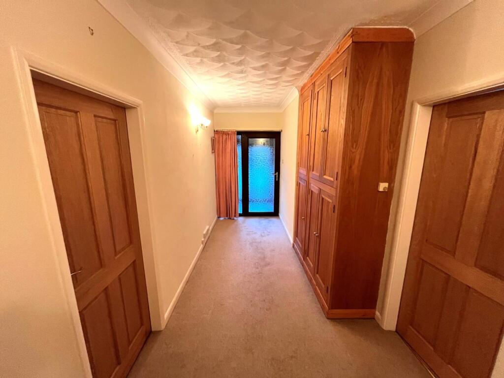 Hallway.jpg