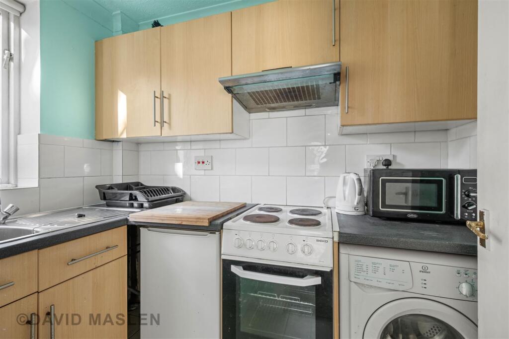 Kitchen (2).jpg