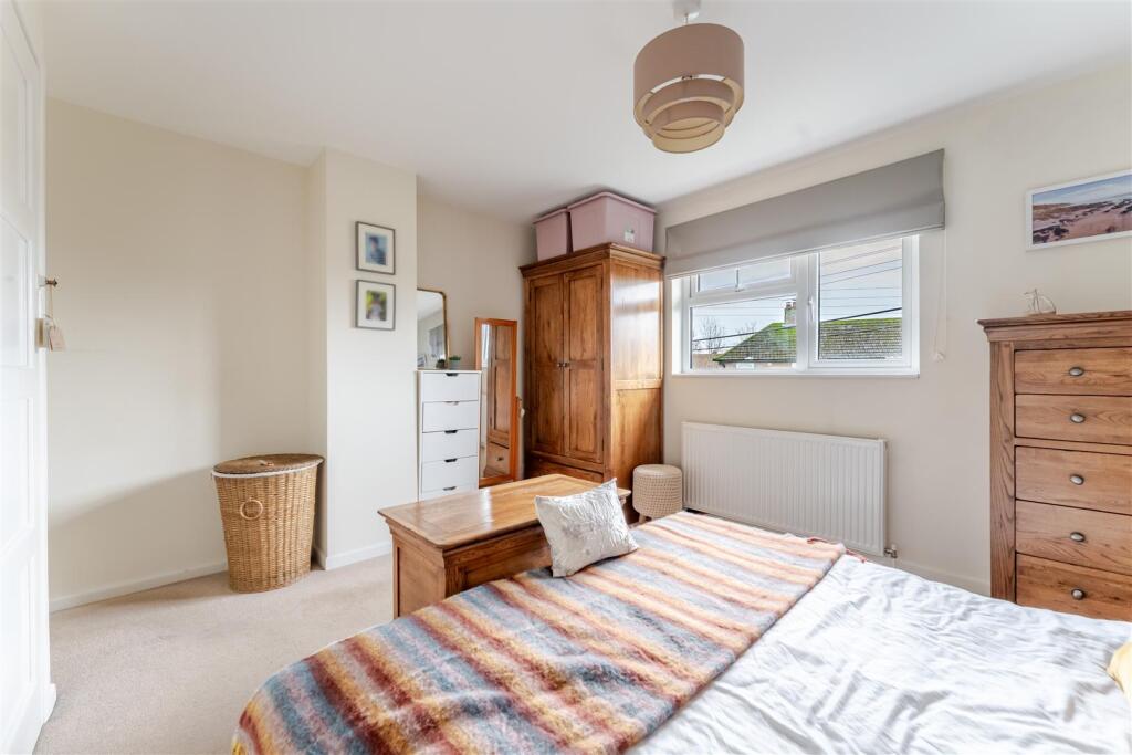 17 Court Avenue, Yatton6.jpg