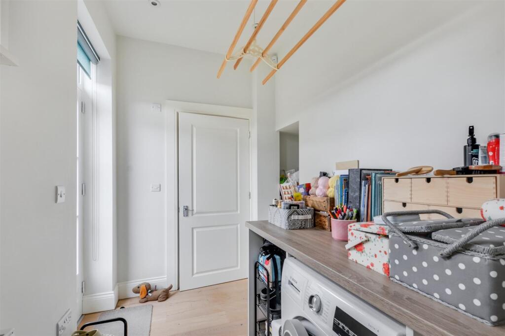 Utility Room_1.jpeg