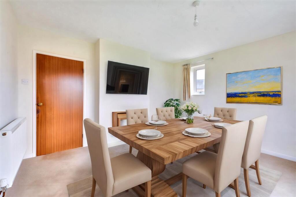 iLXTKW5eV0WoR6ZtQWqRmQ - Dining Room - Standard - 