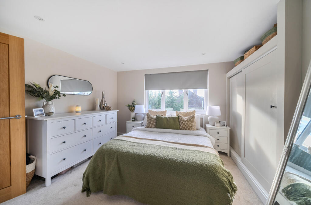 1383984-8-6924319...