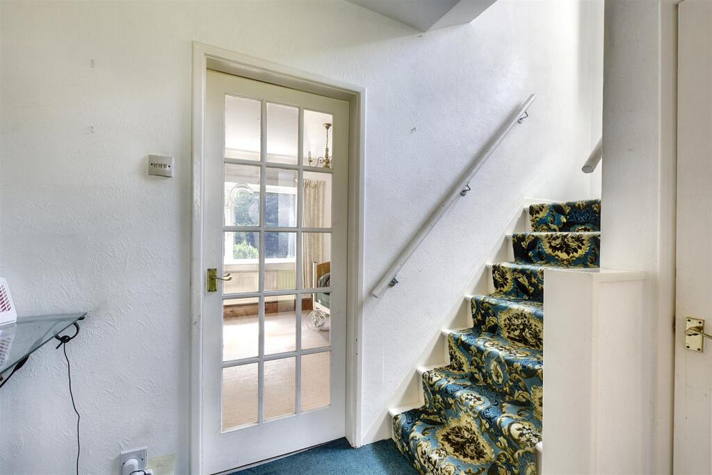 Hallway_2.jpeg