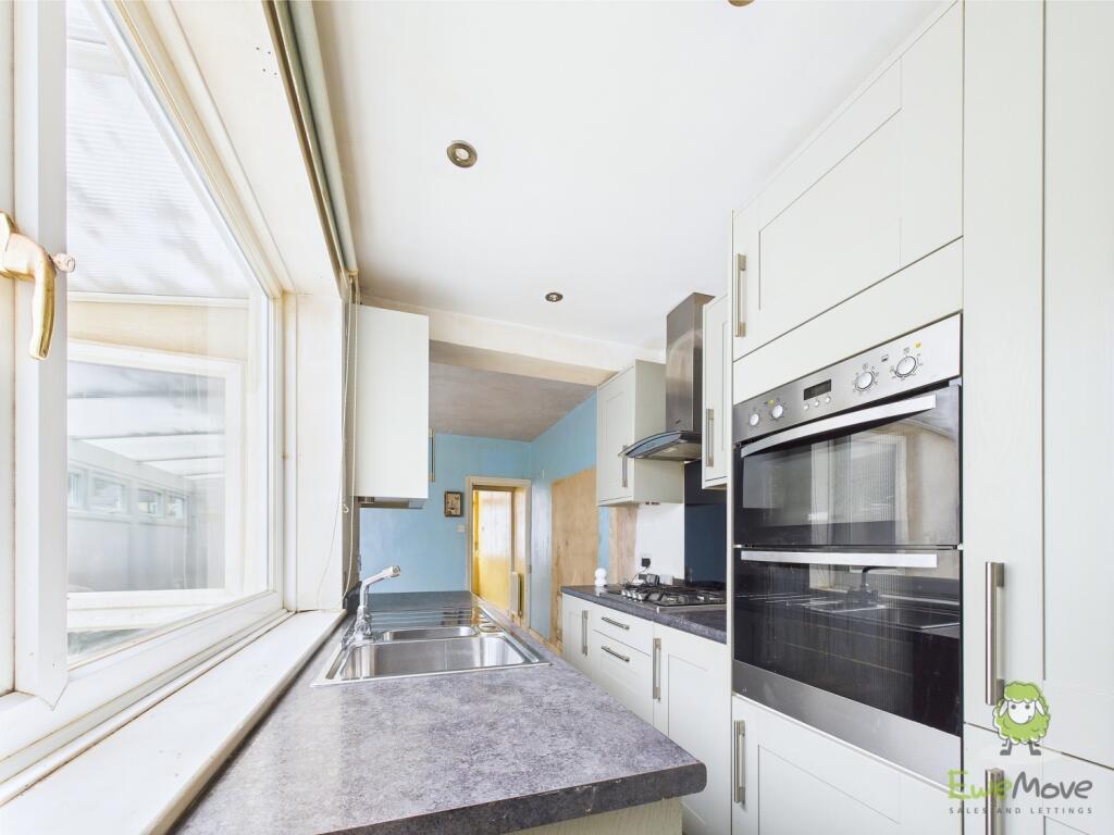 CAM01543G0-PR0130-STILL022