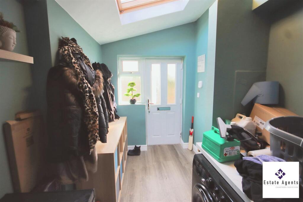 Entrance / Utility Room