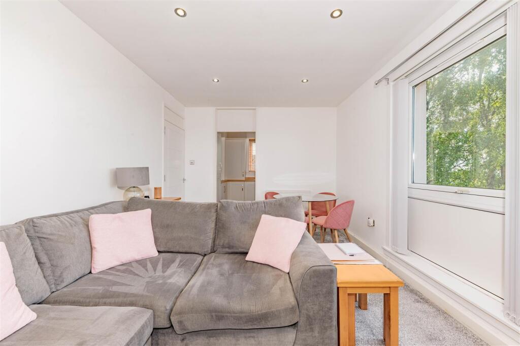 379 Yarrow Terrace Dundee-6.JPG