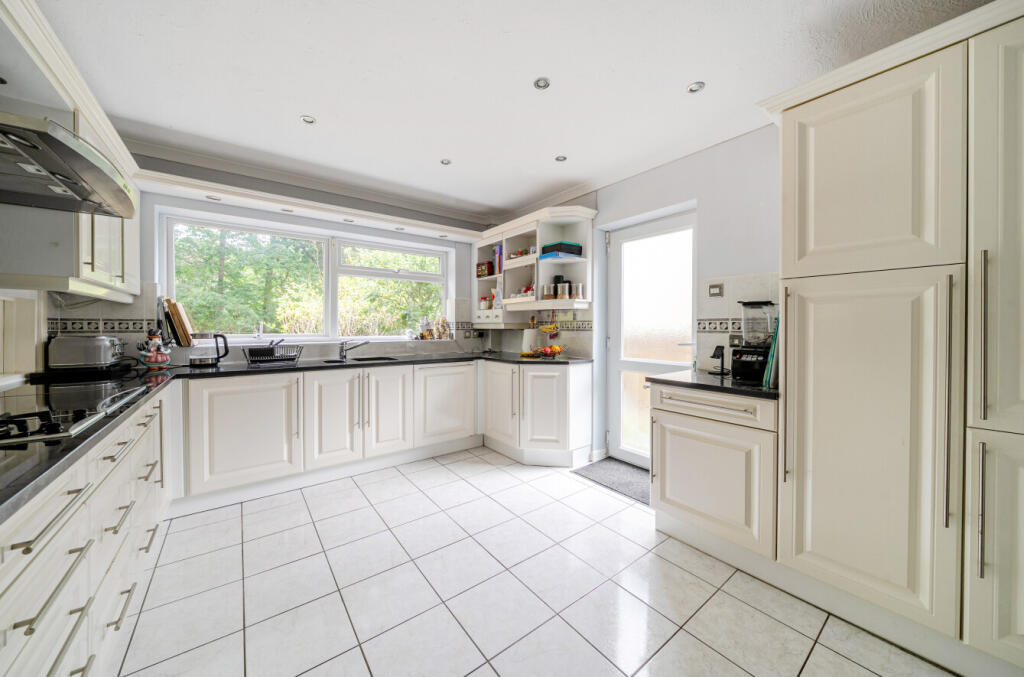 1329054-1-6880c07...