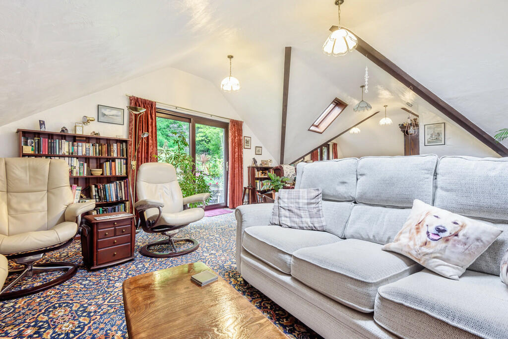 Open Plan Living/...