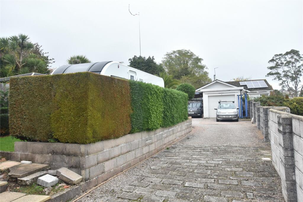 Driveway/Garden