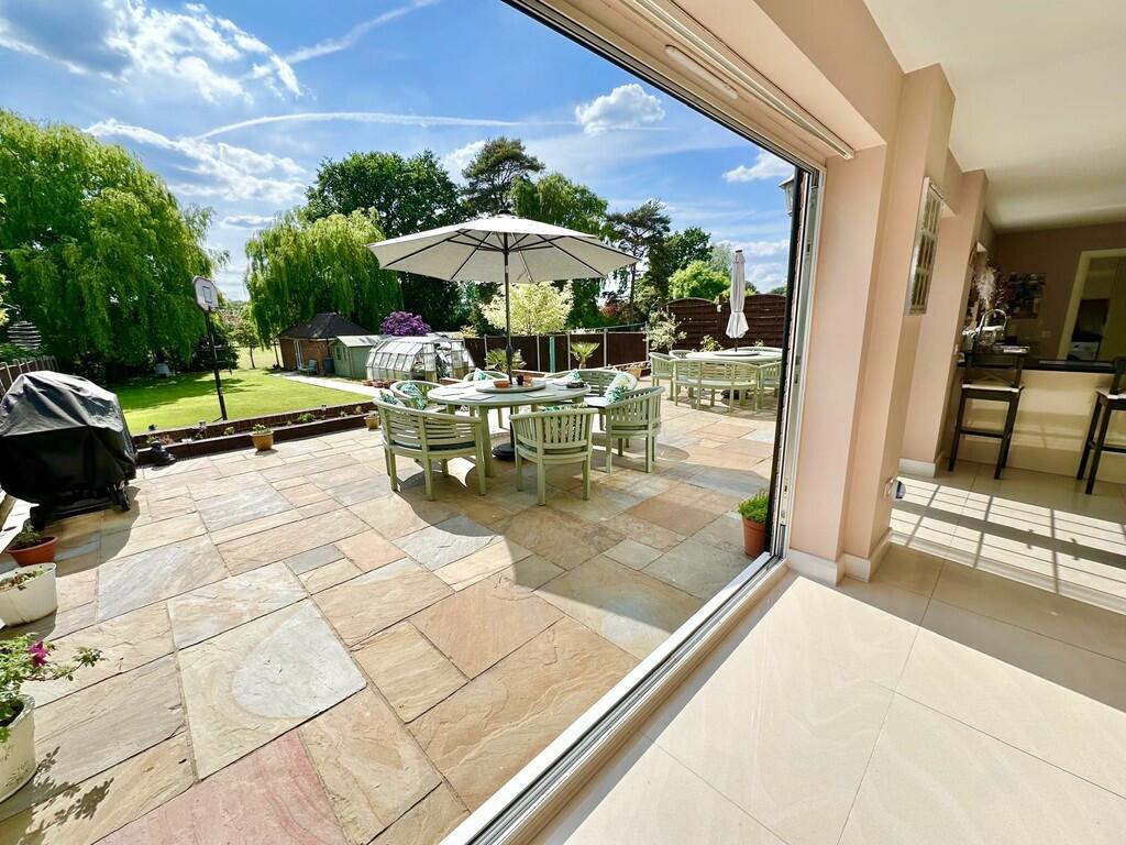 IMG-20250520-WA00...