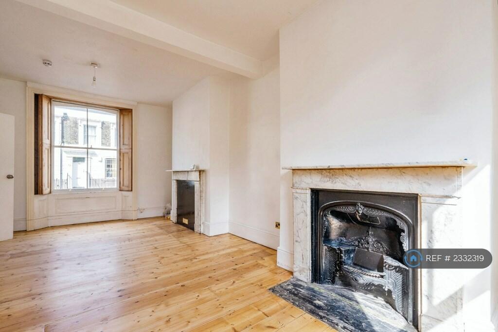 Ground Floor Bedroom / Living Room