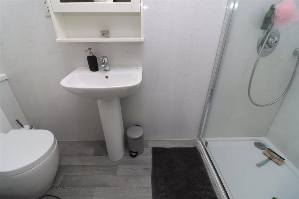 En Suite Shower Room