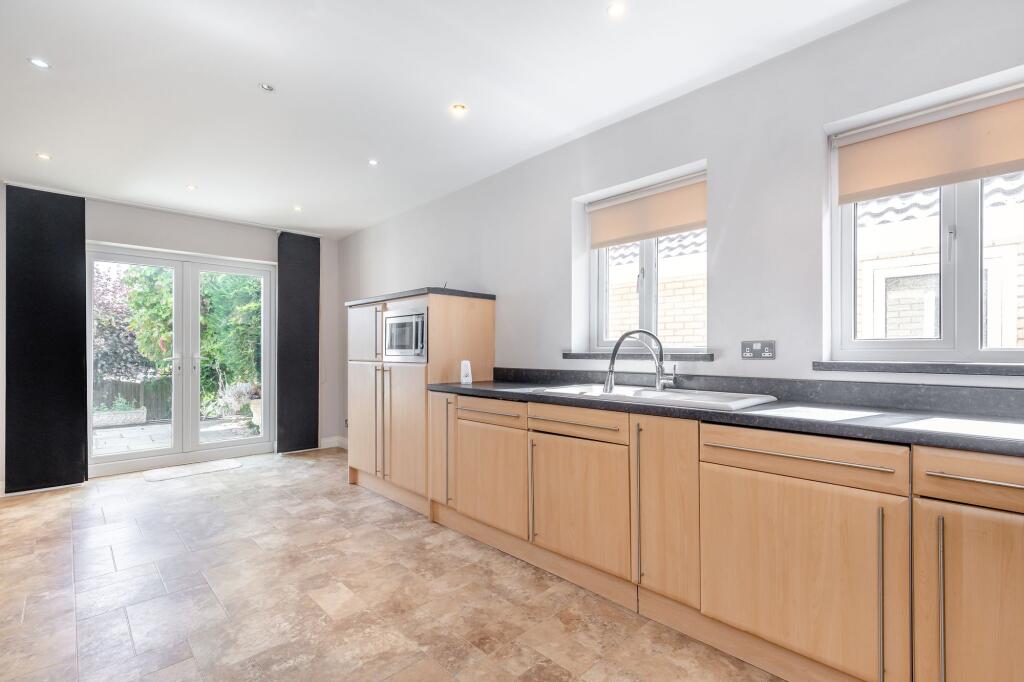 Kitchen/ dining room