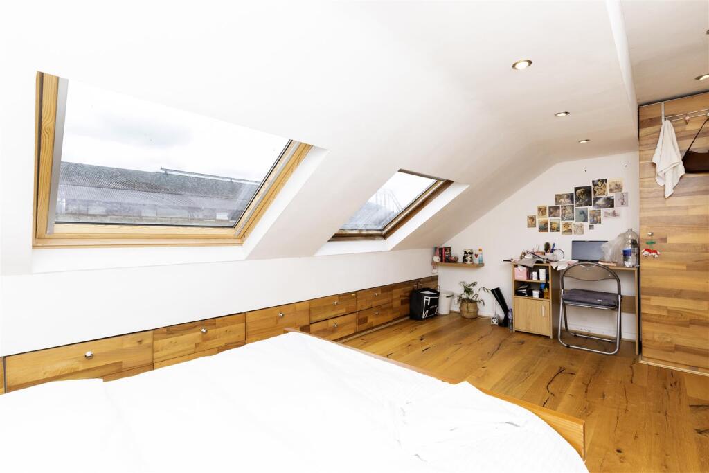 Eversholt Street -7.jpg