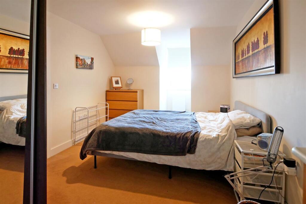 Bedroom.jpg