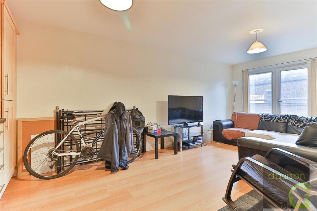 Lounge/Kitchen