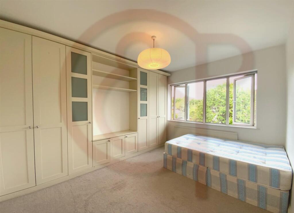 3rd bedroom.jpg