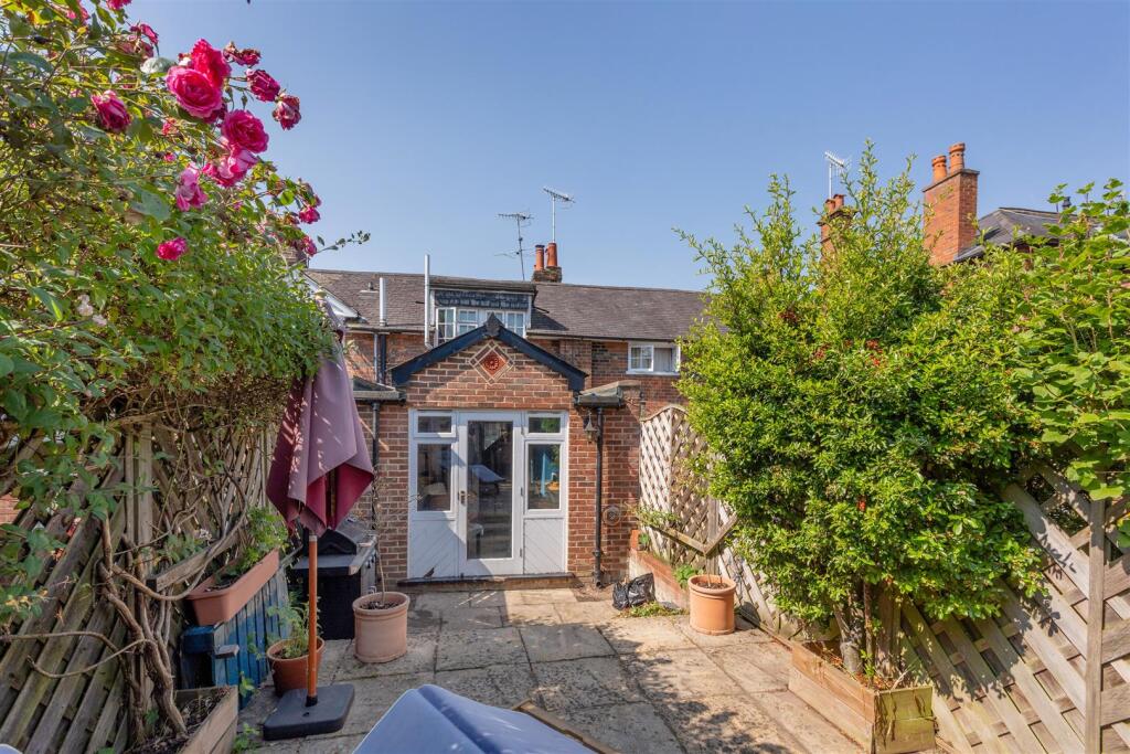 Saffron Cottage-09.jpg