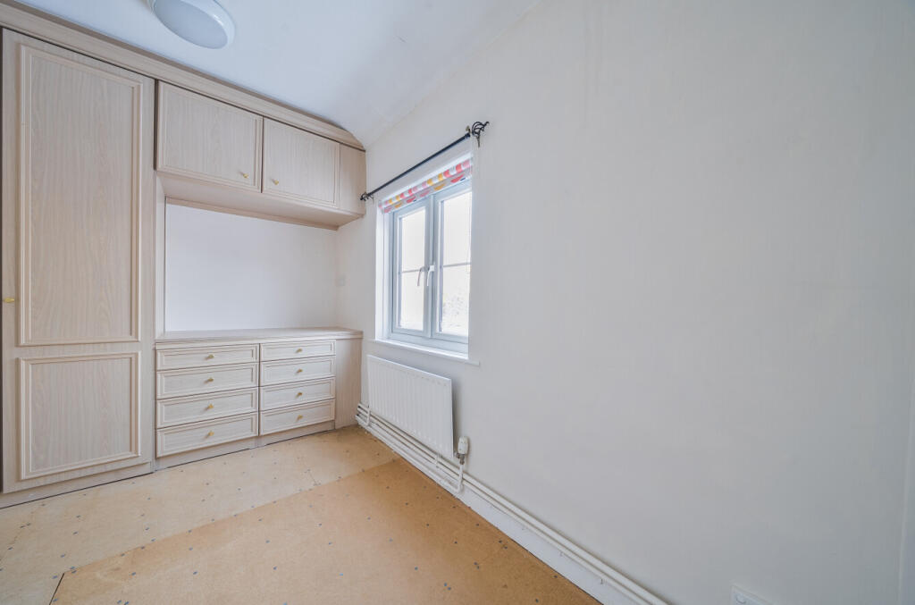 1386085-12-695bac...