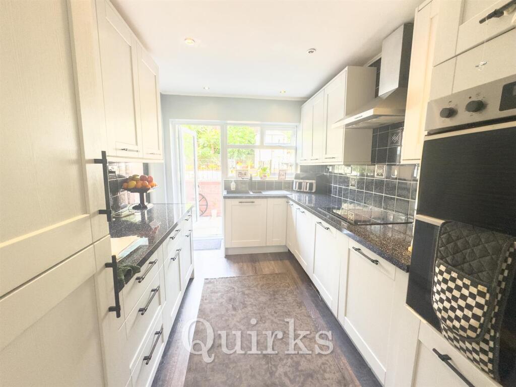 Kitchen-2.jpg