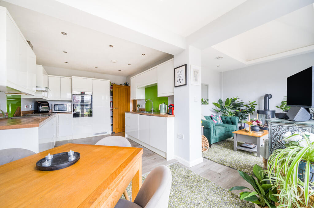 cabf6ffb-31c6-4c2...