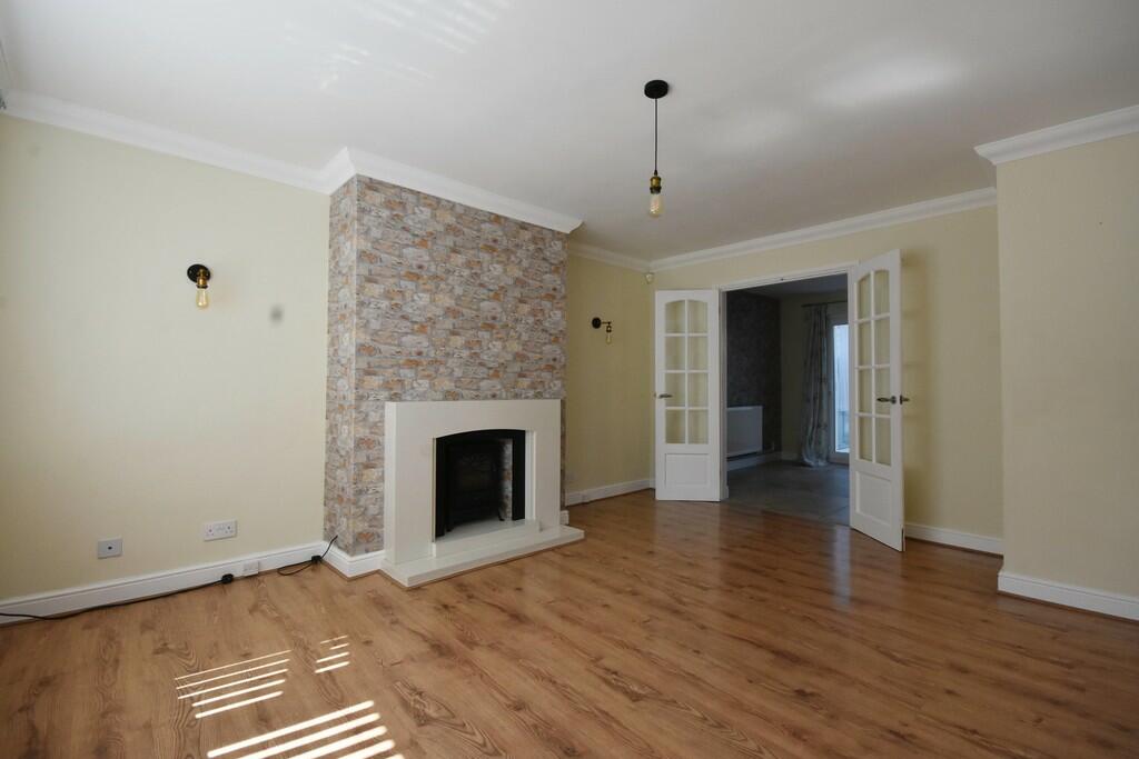 Living Room 1-min