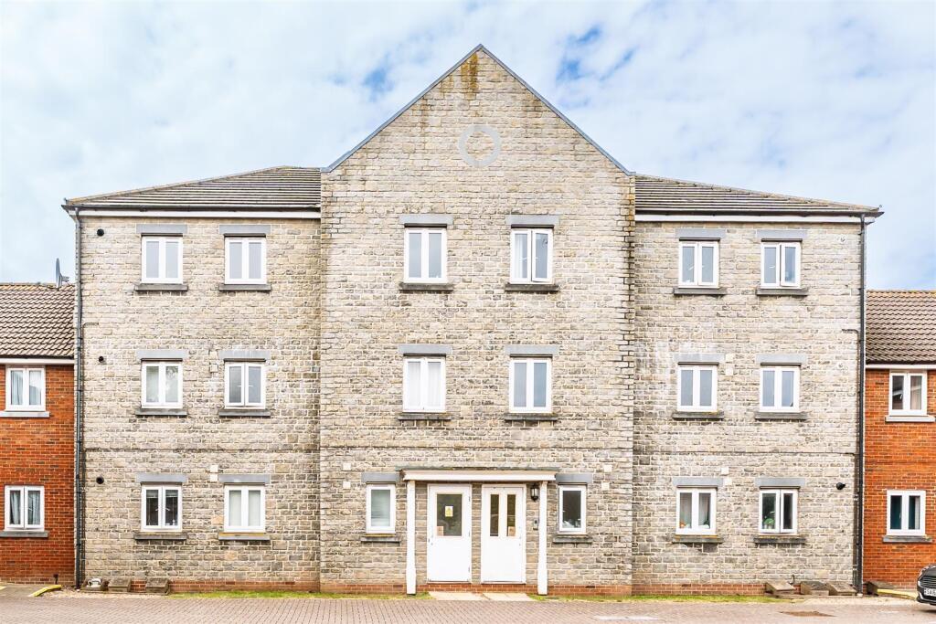 AUL 5 Jesmond Road St Georges WSM BS22 7AH exterri