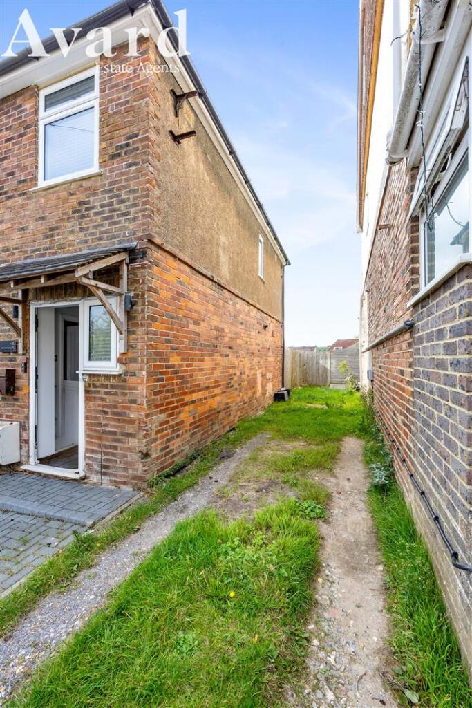 Craignair Avenue, 15-018.jpg