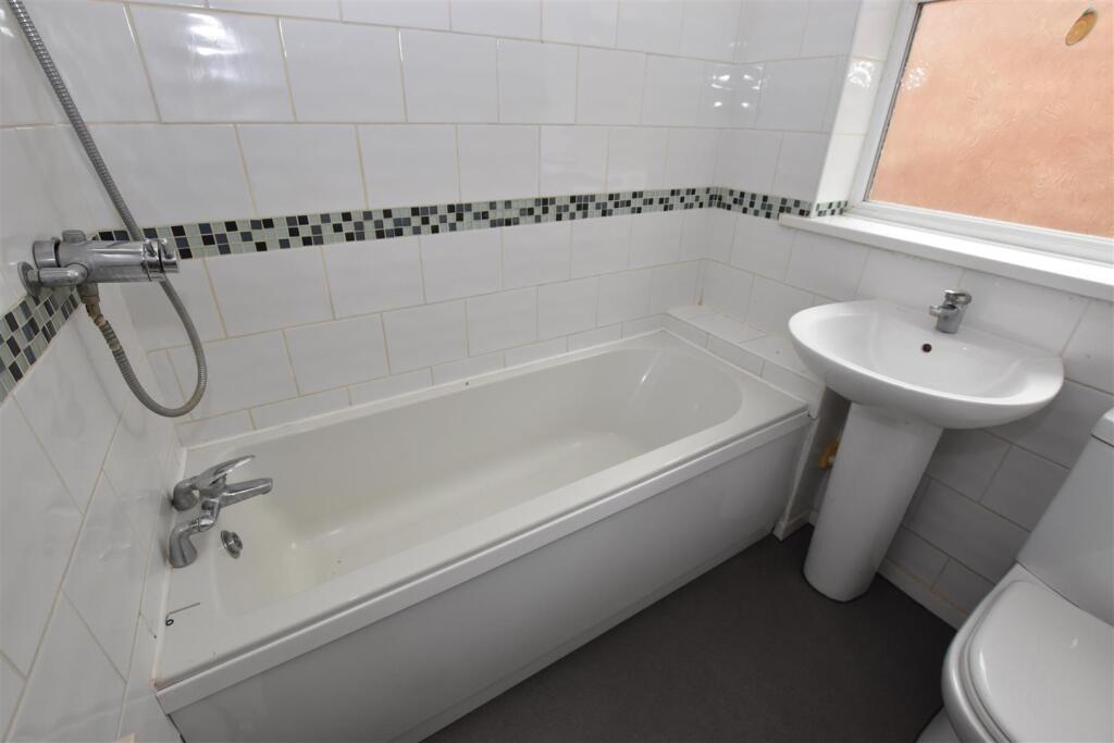 Bathroom.JPG