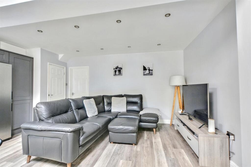 Sitting Room: Kitchen_1.jpeg