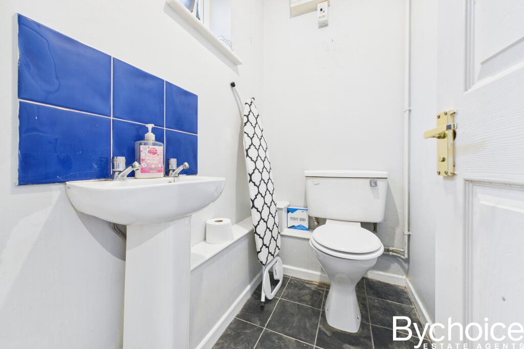 CAM05454G0-PR0083-STILL027