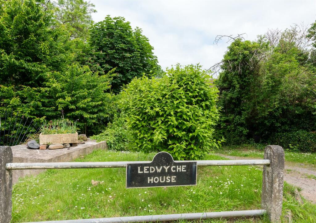 Ledwyche House_Sign.jpg