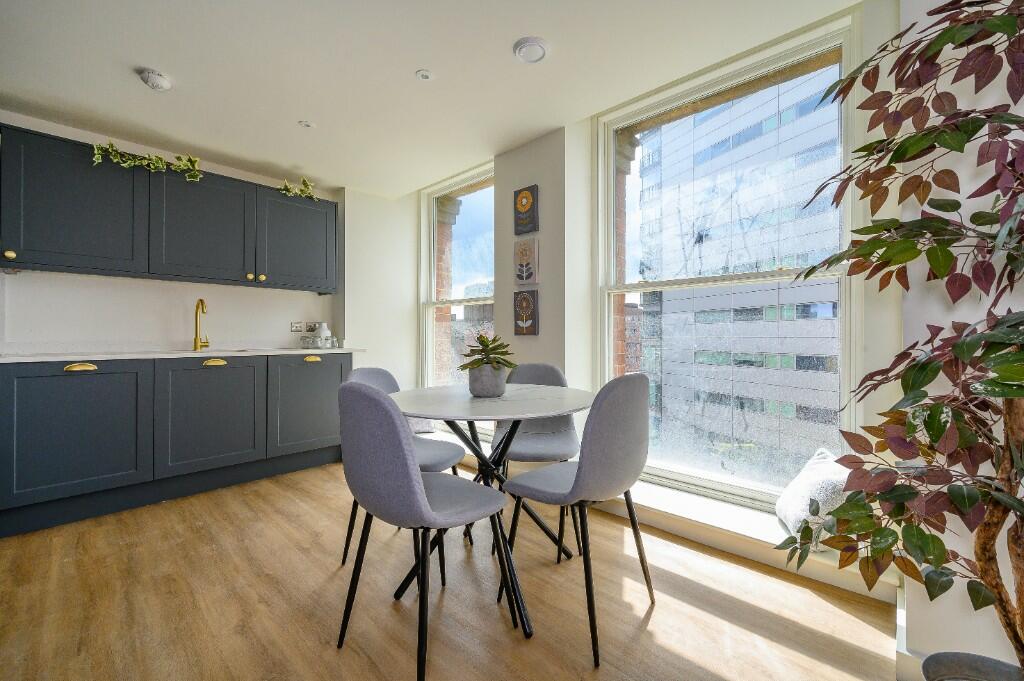Kitchen/dining