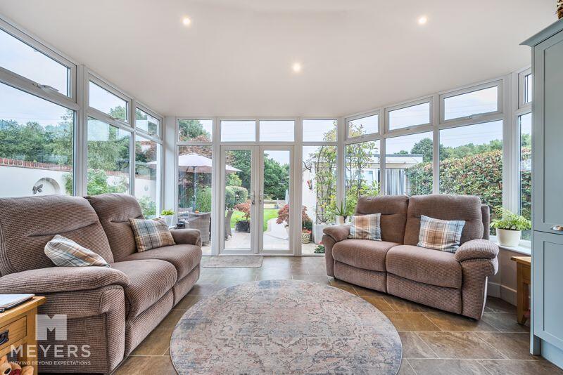 Kitchen/Conservatory