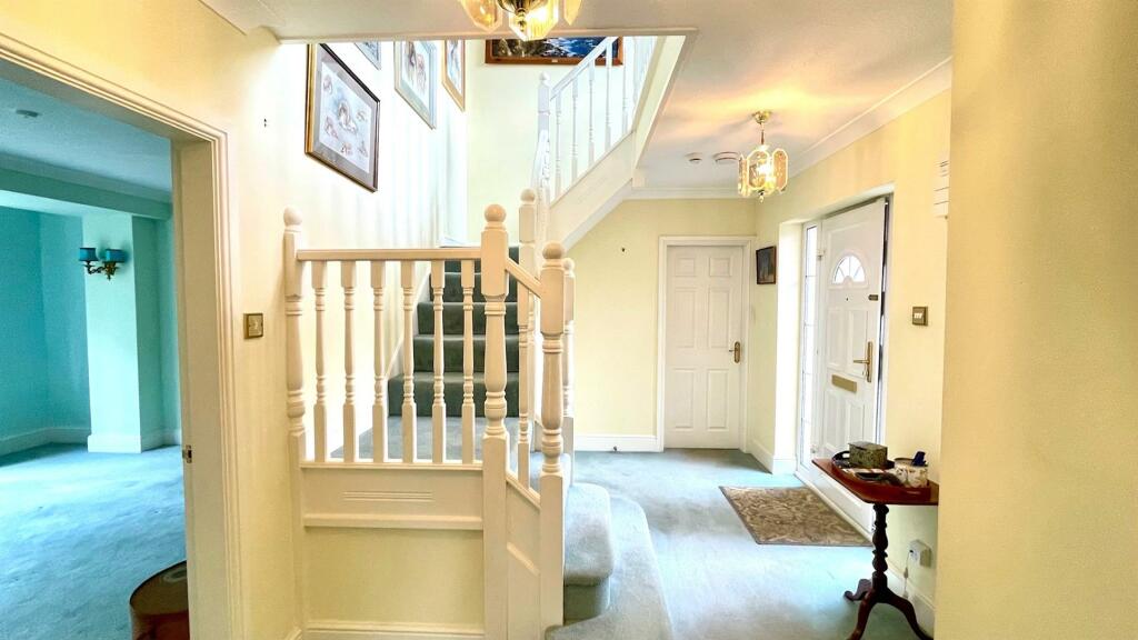 ENTRANCE HALL