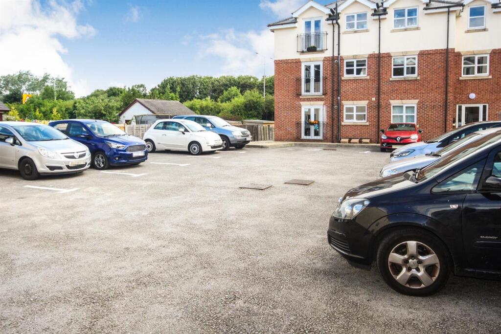 flat 8 Bettisfield -