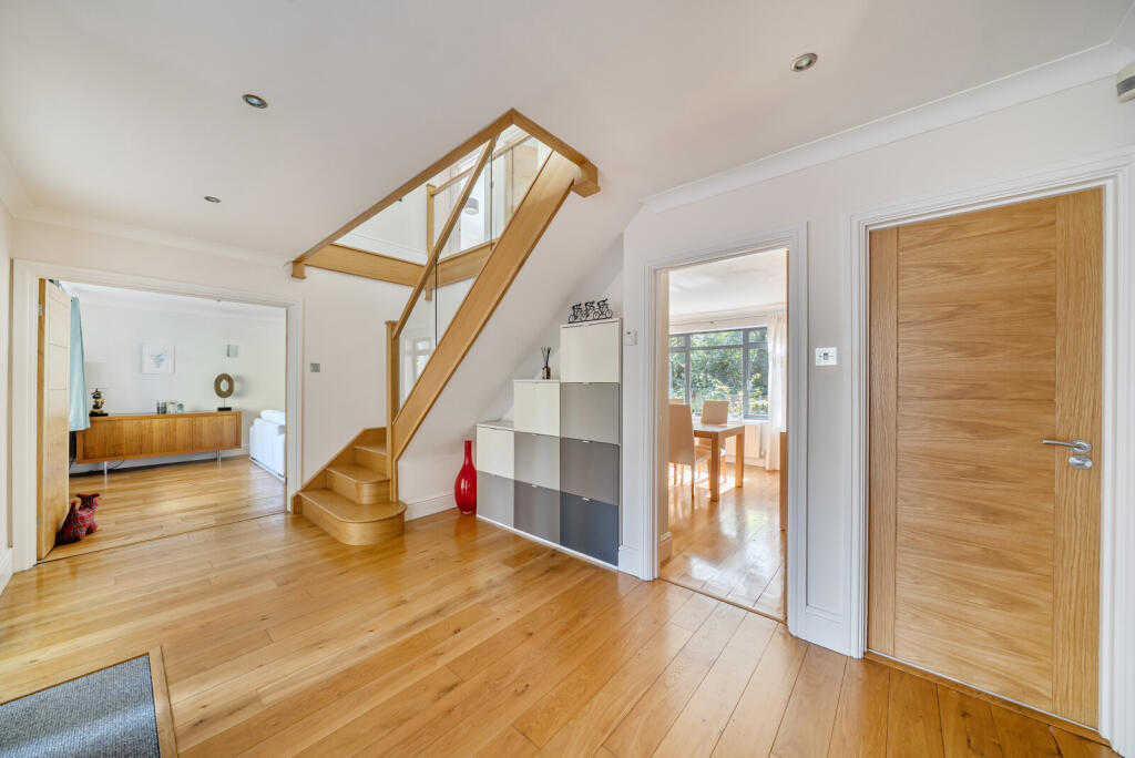 1348601-35-68bf24...