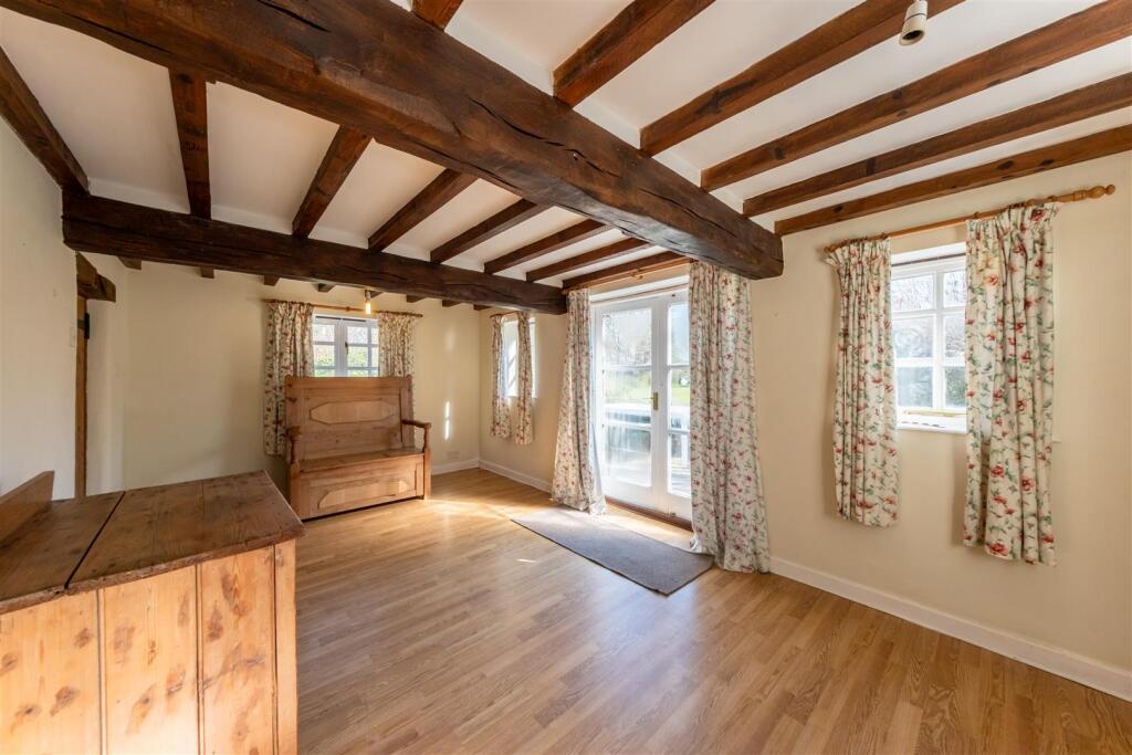 Laburnum Cottage-009.jpg