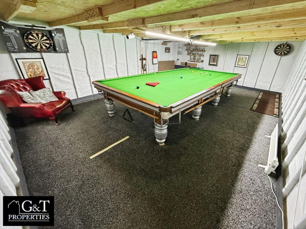 GAMES ROOM