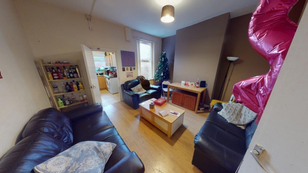 A spacious and inviting large modern living roo...