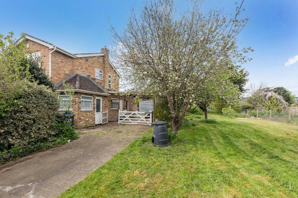 House with driveway