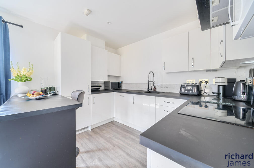 c3ad32ecef804512bdbe60c4a165caab