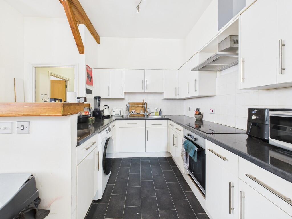 CAM03974G0-PR0198...